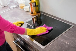 Fabriquez votre propre nettoyant pour plaques de cuisson en verre